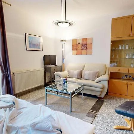 Strandnahe Mit Schwimmbad Im Haus, A Cappella 15, 아파트 빈츠