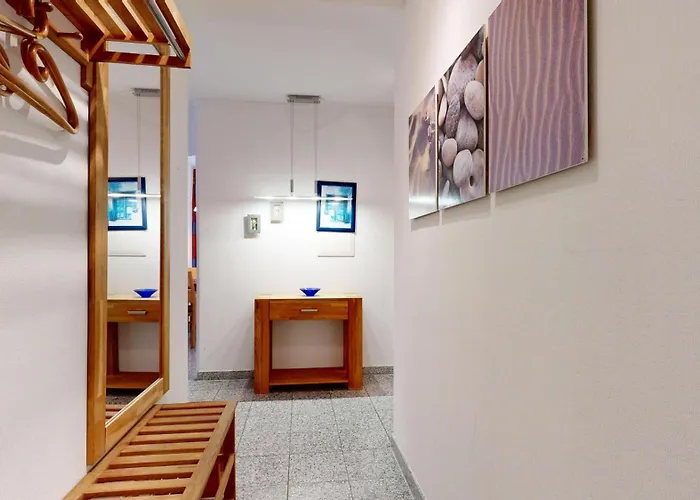 Strandnahe Mit Schwimmbad Im Haus, A Cappella 15, * Binz